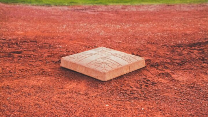 Palworld: Jak zbudować i ulepszyć efektywną bazę – Poradnik dla początkujących