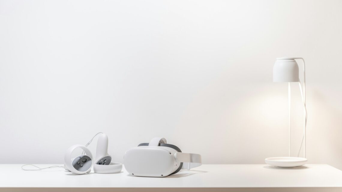 Jaką konsolę VR kupić w 2024? Porównanie gogli i platform