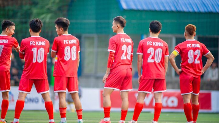 EA Sports FC 25: Jak skutecznie budować skład na początek? Strategie dla oszczędnych graczy