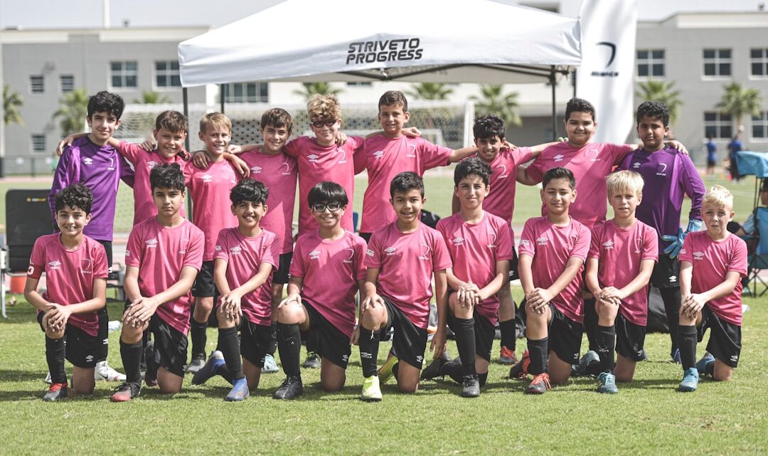 EA Sports FC 25: Jak zbudować wszechstronny skład w Ultimate Team, łącząc młode talenty z doświadczonymi weteranami?