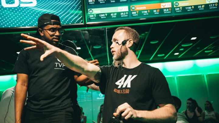 Jak analizować własne powtórki w grach e-sportowych (CS2, DOTA 2, Apex Legends)? Popraw swoje błędy i rozwijaj taktykę.