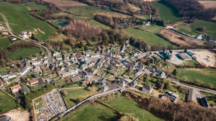 Manor Lords: Jak efektywnie zarządzać ekonomią i logistyką w średniowiecznej osadzie? Praktyczne wskazówki