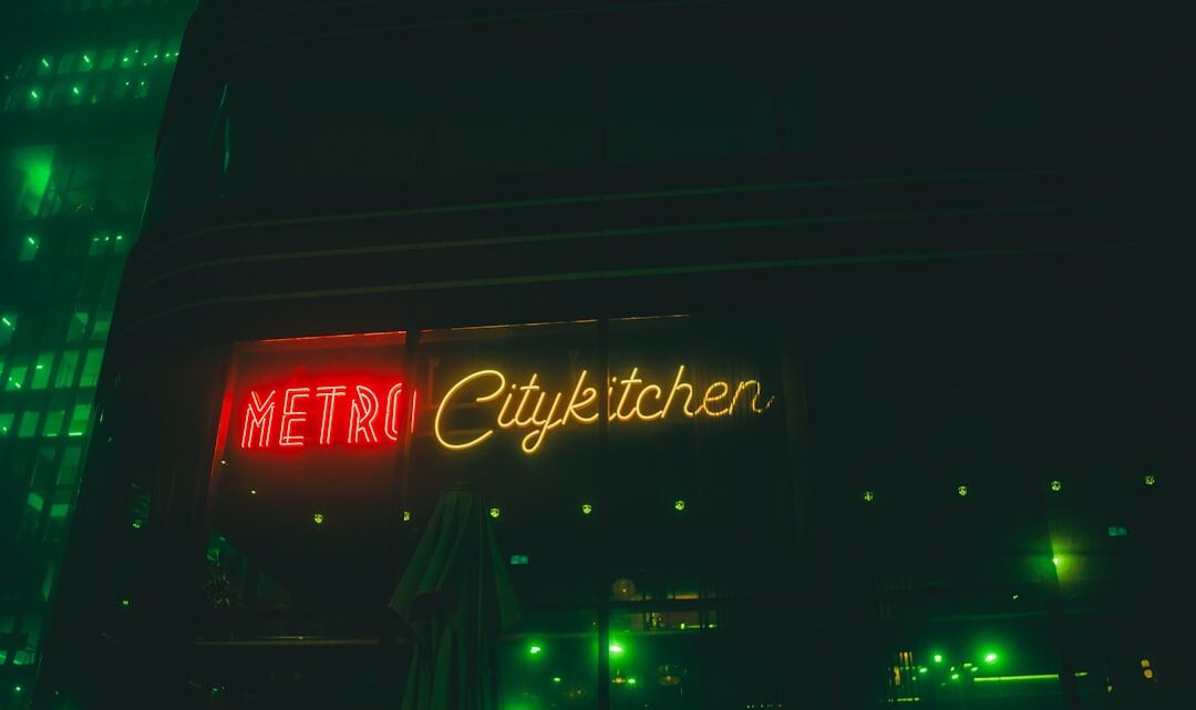 Cyberpunk 2077: Megakorporacje Night City – Historia, wpływy i jak kształtują świat gry?