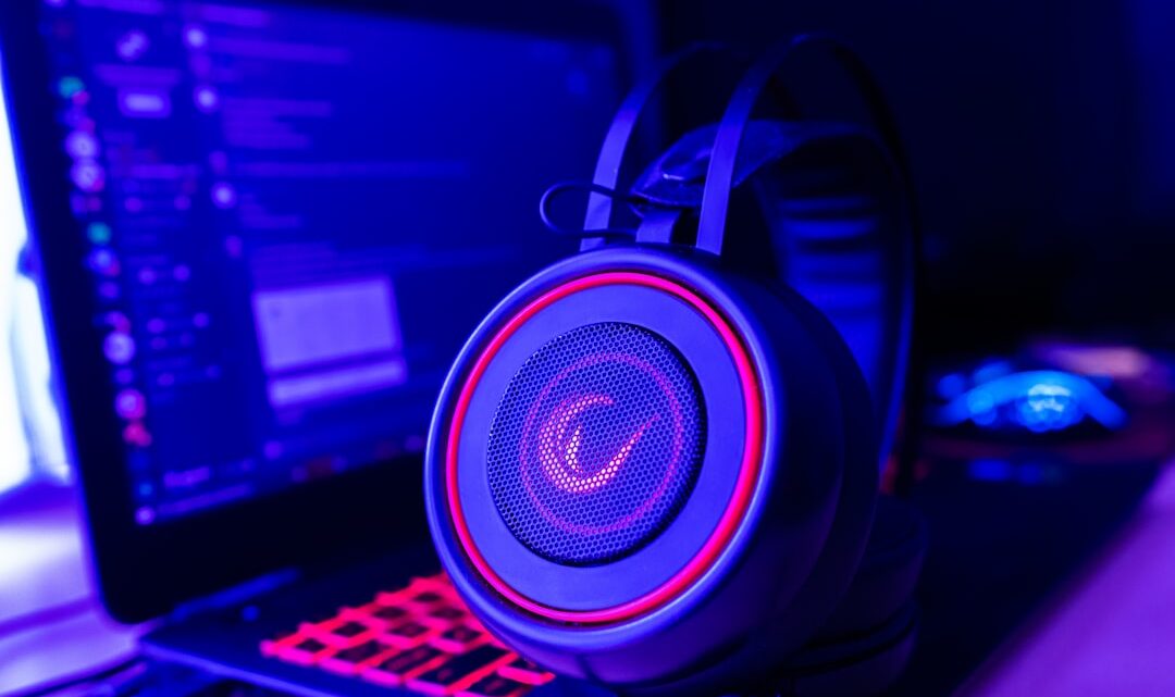 Gaming w chmurze: Jak zminimalizować input lag i uzyskać płynną rozgrywkę na platformach streamingowych?