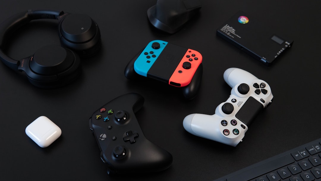 Jak optymalnie wykorzystać cross-play w grach multiplayer? Poradnik konfiguracji i komunikacji na różnych platformach (PC, PlayStation, Xbox, Switch).