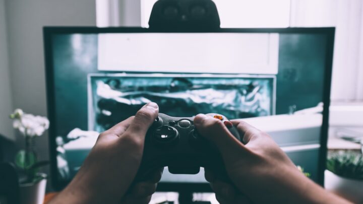 Jak sprzedać lub wymienić gry cyfrowe na Steamie i innych platformach? Przewodnik po legalnych metodach i bezpieczeństwie transakcji.