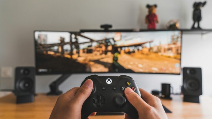Jak połączyć konto Xbox z PlayStation, aby grać w tytuły międzyplatformowe?