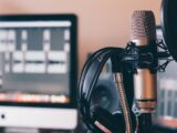 Jak zbudować profesjonalne studio do nagrywania i podcastów gamingowych w domu? Poradnik sprzętowy i oprogramowania.