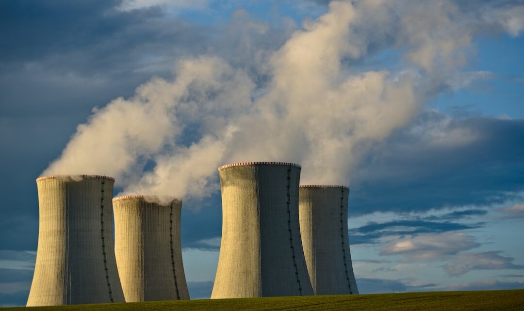 Satisfactory: Jak zbudować i zoptymalizować elektrownię jądrową? Kompletny przewodnik po energii atomowej