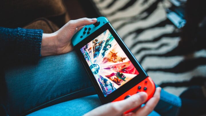 Jak legalnie odsprzedać lub wymienić cyfrowe gry na konsolach (PS Store, Xbox Store, Nintendo eShop)? Pełny przewodnik po możliwościach