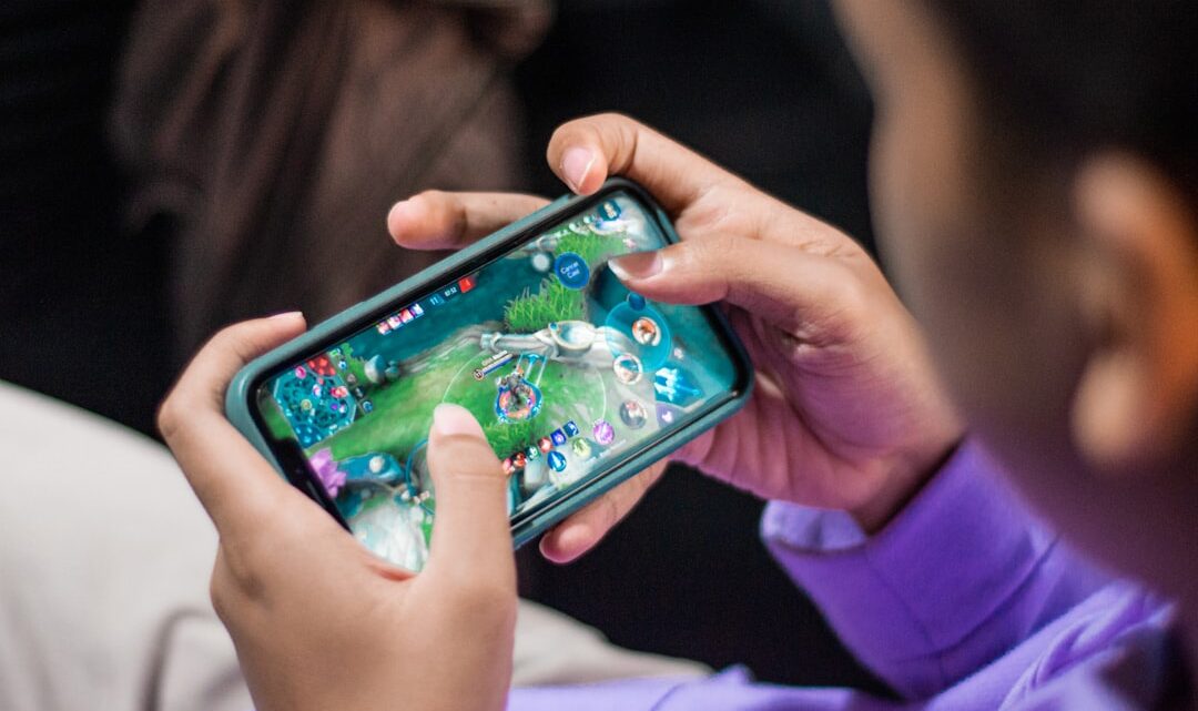Ewolucja gier mobilnych: Od Snake’a po Genshin Impact