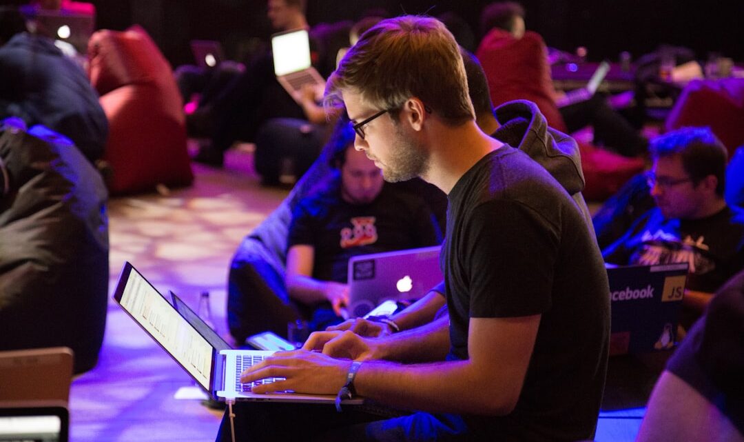 Jak indie studia pozyskują fundusze? Crowdfunding, wydawcy, dotacje