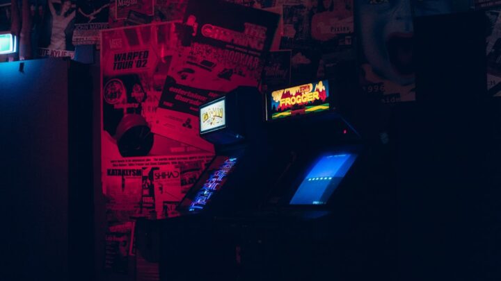Netplay w emulatorach retro: Graj online w NES, SNES, N64