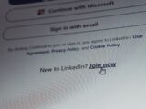 Linkedin login screen with join now option